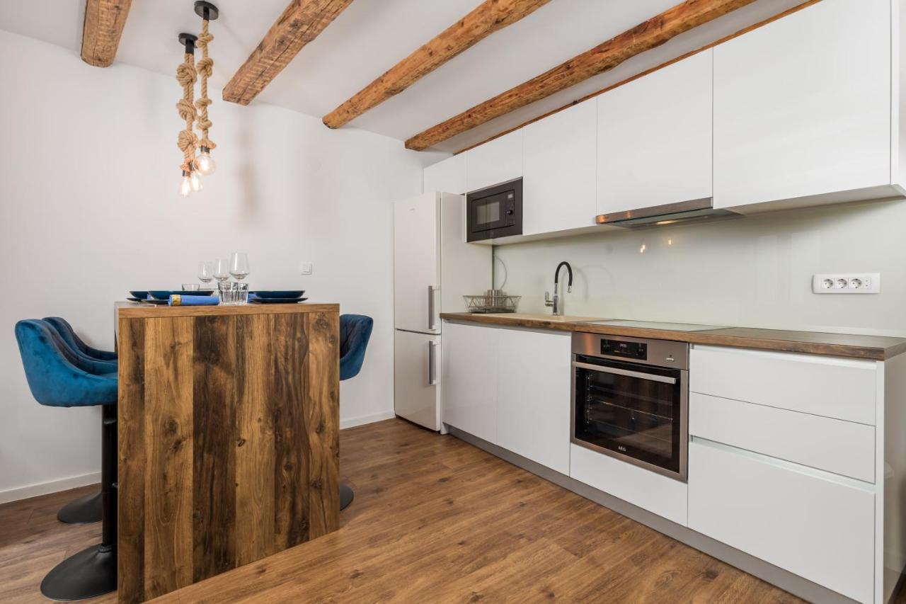 Central Apartments Dalmatina Rijeka Dış mekan fotoğraf