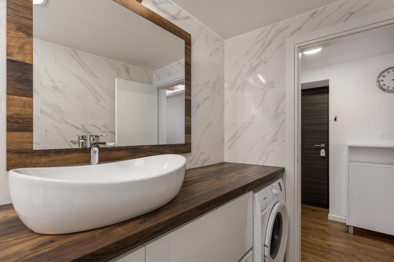 Central Apartments Dalmatina Rijeka Dış mekan fotoğraf