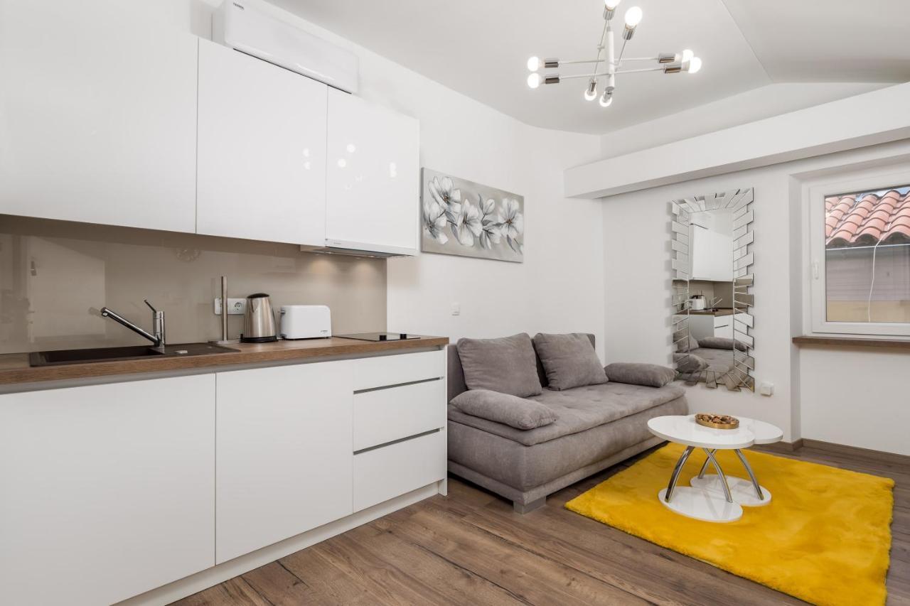Central Apartments Dalmatina Rijeka Dış mekan fotoğraf