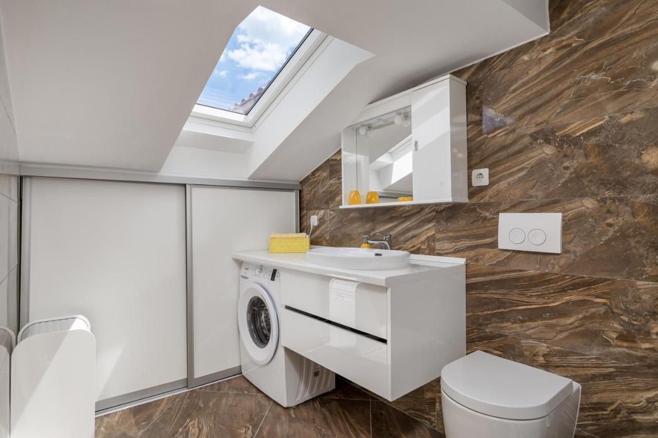 Central Apartments Dalmatina Rijeka Dış mekan fotoğraf